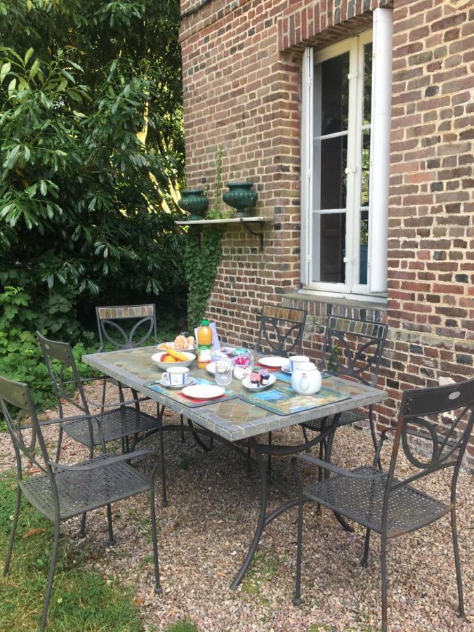 Bed and Breakfast Au Charme Des Pommiers Thiberville Exterior foto