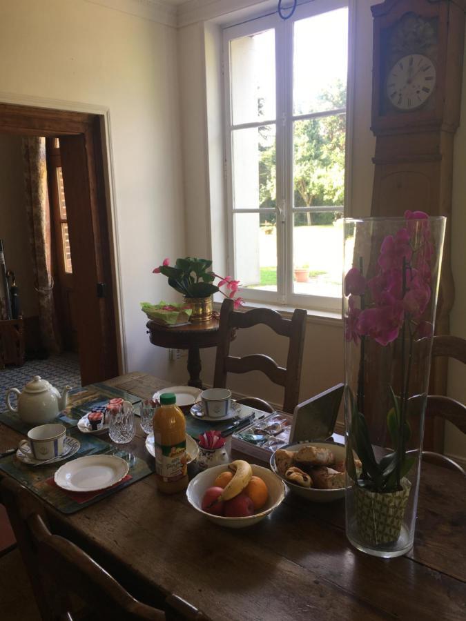Bed and Breakfast Au Charme Des Pommiers Thiberville Exterior foto